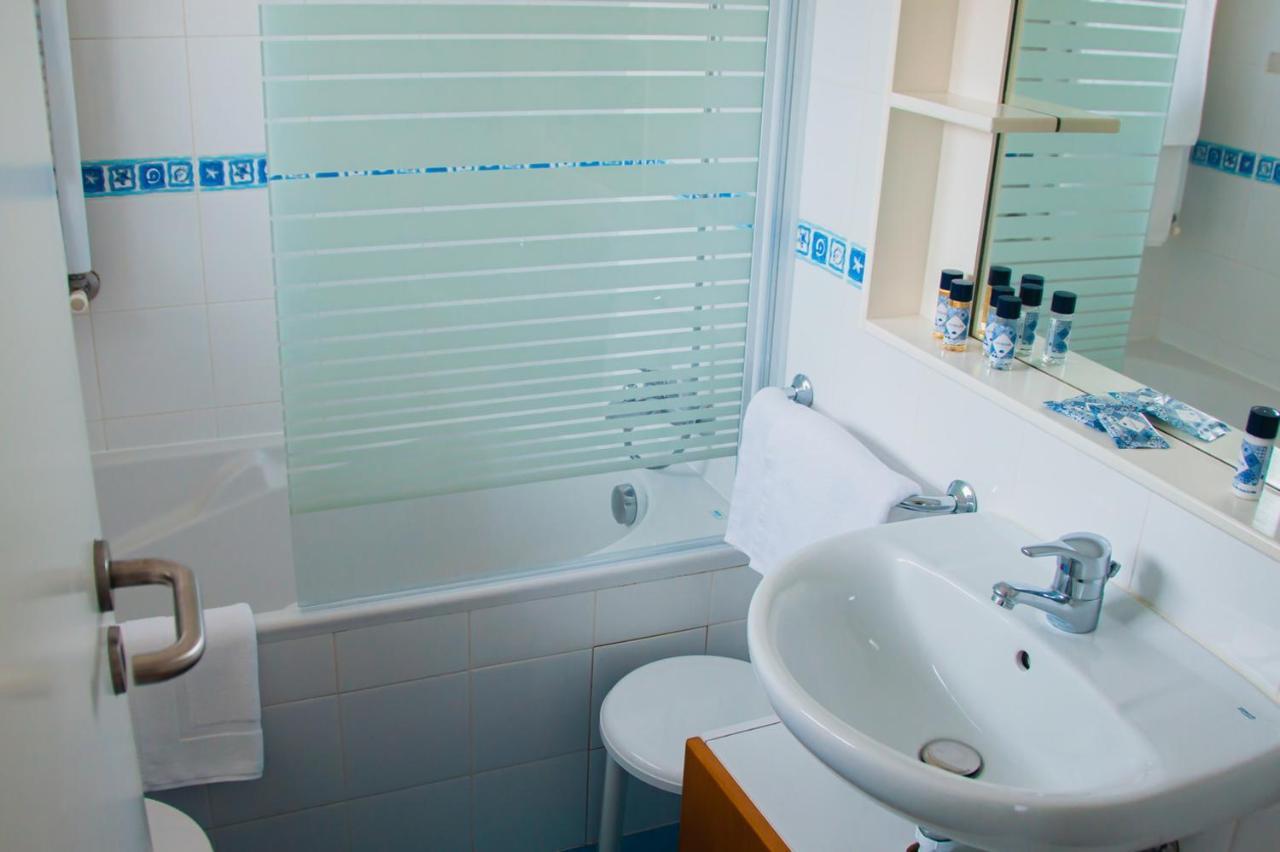 Pedrogao Guesthouse Εξωτερικό φωτογραφία A typical bathroom in a hotel