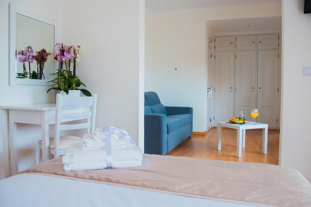 Pedrogao Guesthouse Εξωτερικό φωτογραφία A room at the hotel